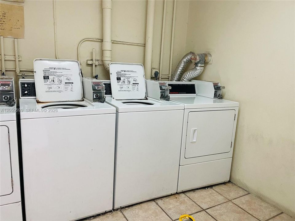 For Rent: $1,475 (1 beds, 1 baths, 606 Square Feet)