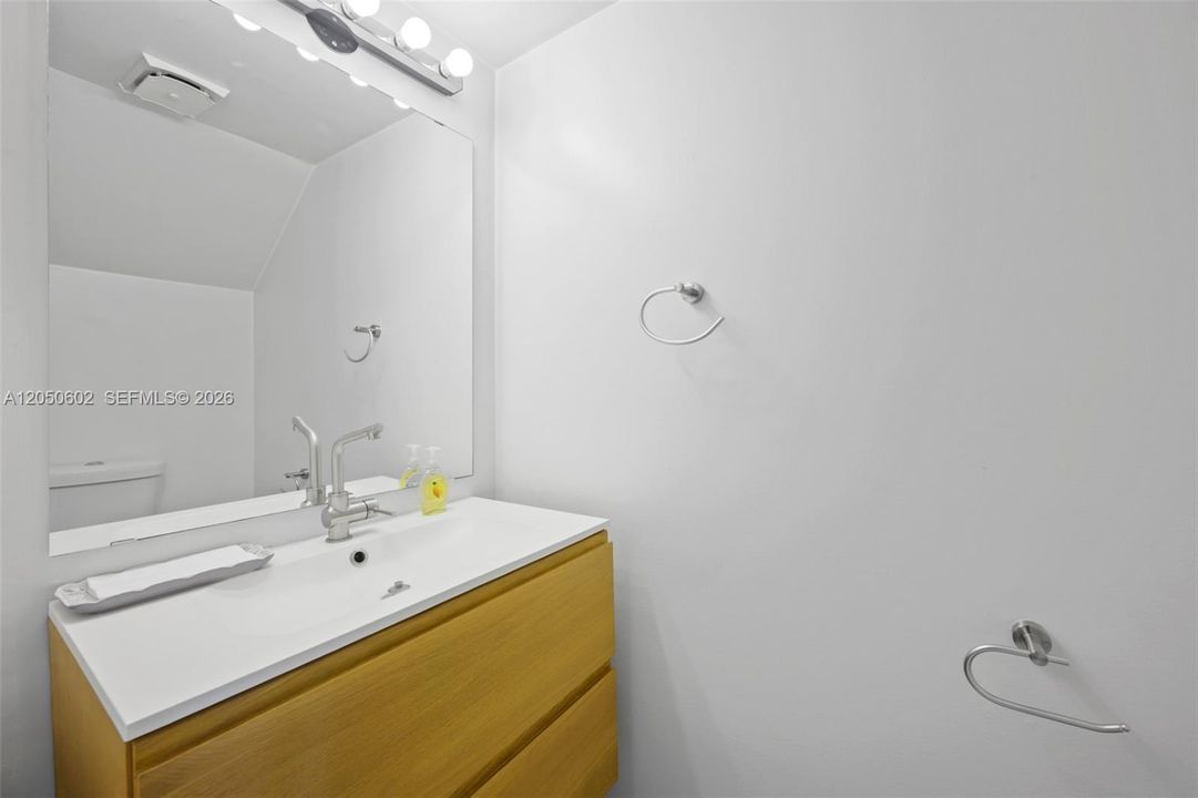 В аренду: $3,200 (3 спален, 2 ванн, 1750 Квадратных фут)