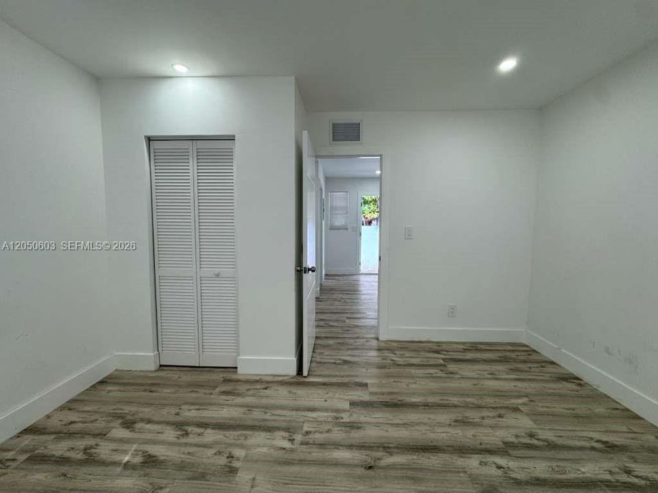В аренду: $1,650 (1 спален, 1 ванн, 400 Квадратных фут)