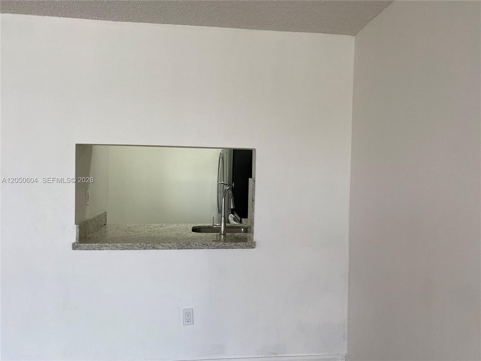 На продажу: $138,000 (1 спален, 1 ванн, 842 Квадратных фут)