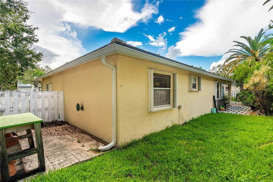 En Venta: $555,000 (3 camas, 2 baños, 1460 Pies cuadrados)