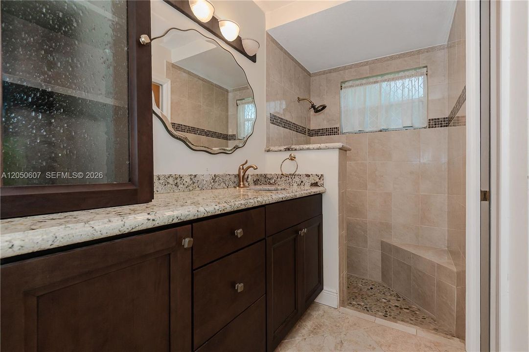 En Venta: $555,000 (3 camas, 2 baños, 1460 Pies cuadrados)