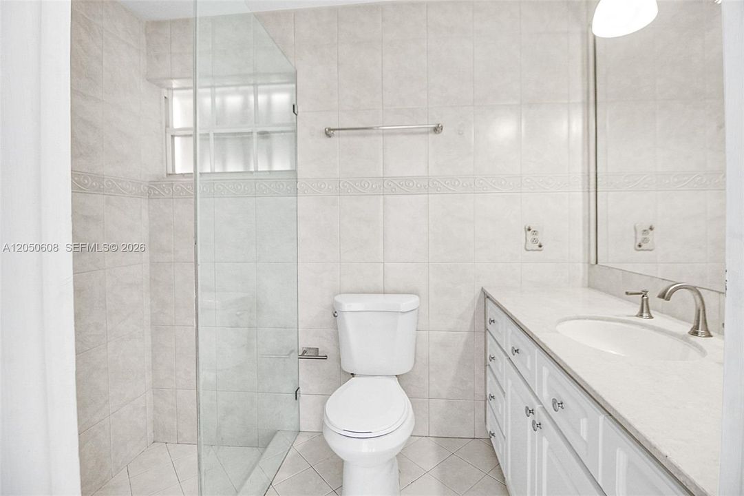 For Sale: $500,000 (2 beds, 2 baths, 1156 Square Feet)