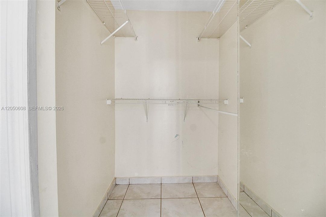 For Sale: $500,000 (2 beds, 2 baths, 1156 Square Feet)