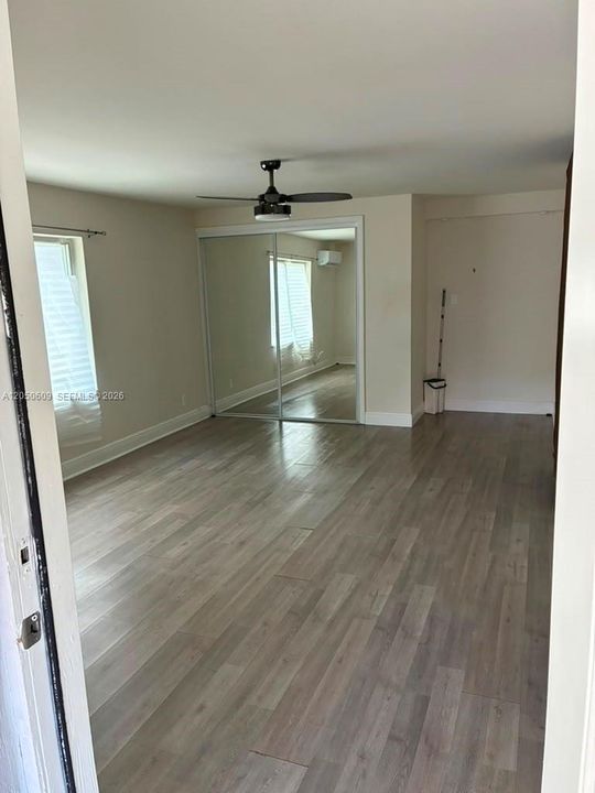 For Rent: $1,700 (1 beds, 1 baths, 1330 Square Feet)