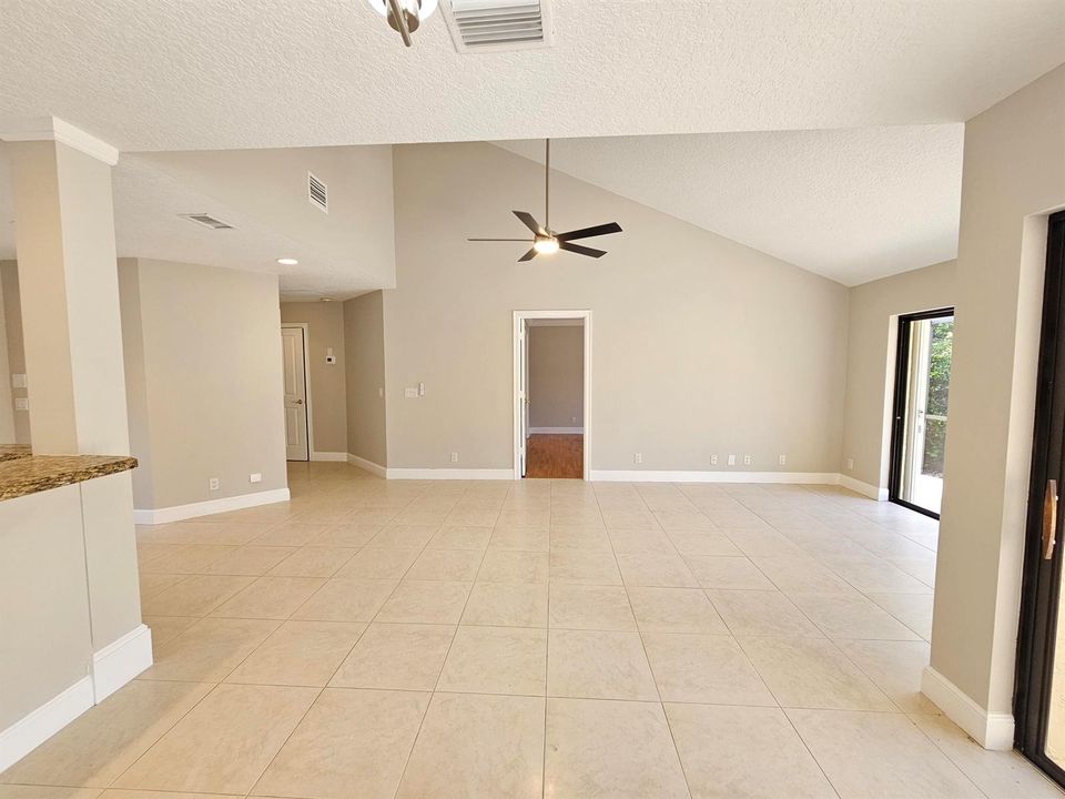 Living Room (2)