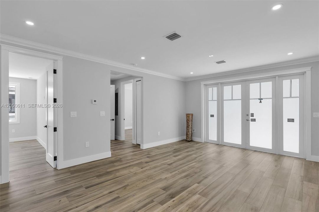 En Venta: $799,000 (3 camas, 2 baños, 1552 Pies cuadrados)