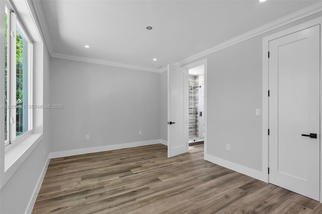 En Venta: $799,000 (3 camas, 2 baños, 1552 Pies cuadrados)