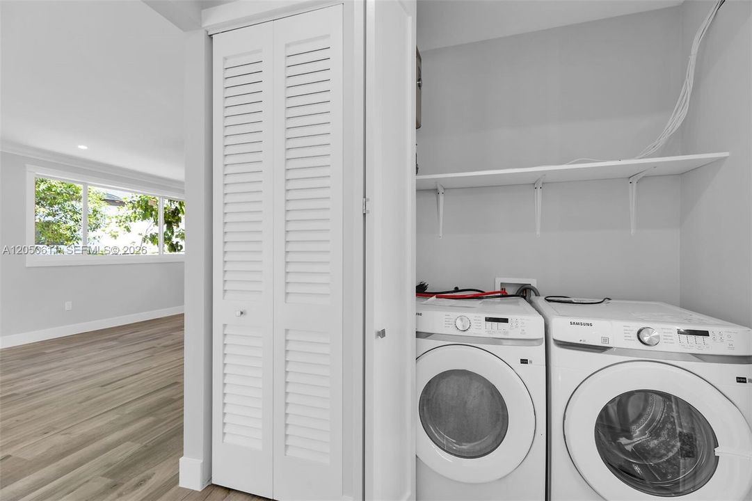 En Venta: $799,000 (3 camas, 2 baños, 1552 Pies cuadrados)