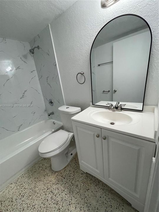 For Sale: $195,000 (2 beds, 1 baths, 769 Square Feet)