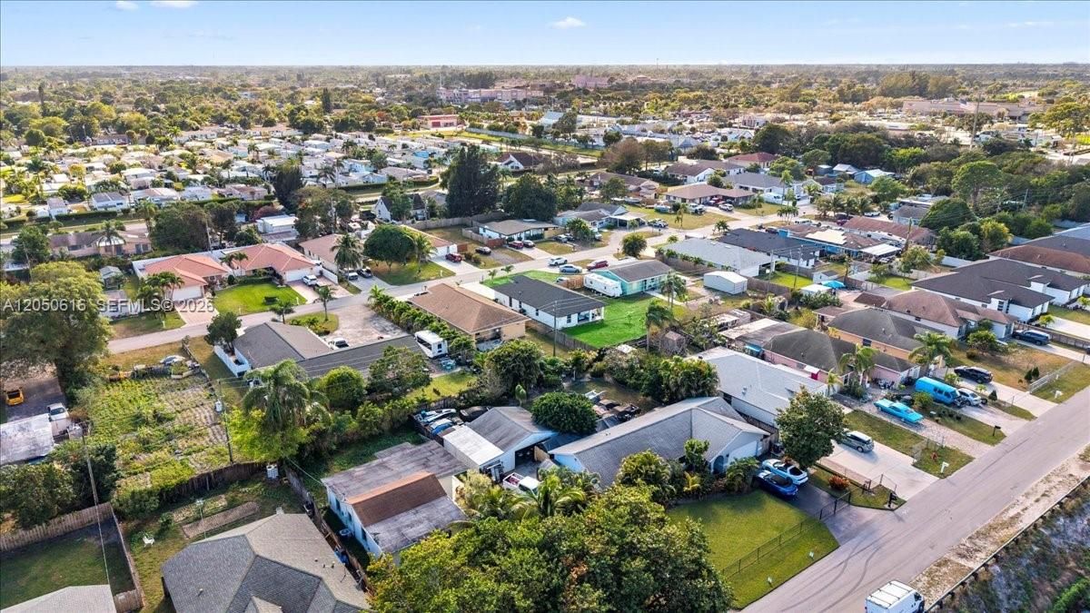 На продажу: $598,000 (3 спален, 2 ванн, 1433 Квадратных фут)