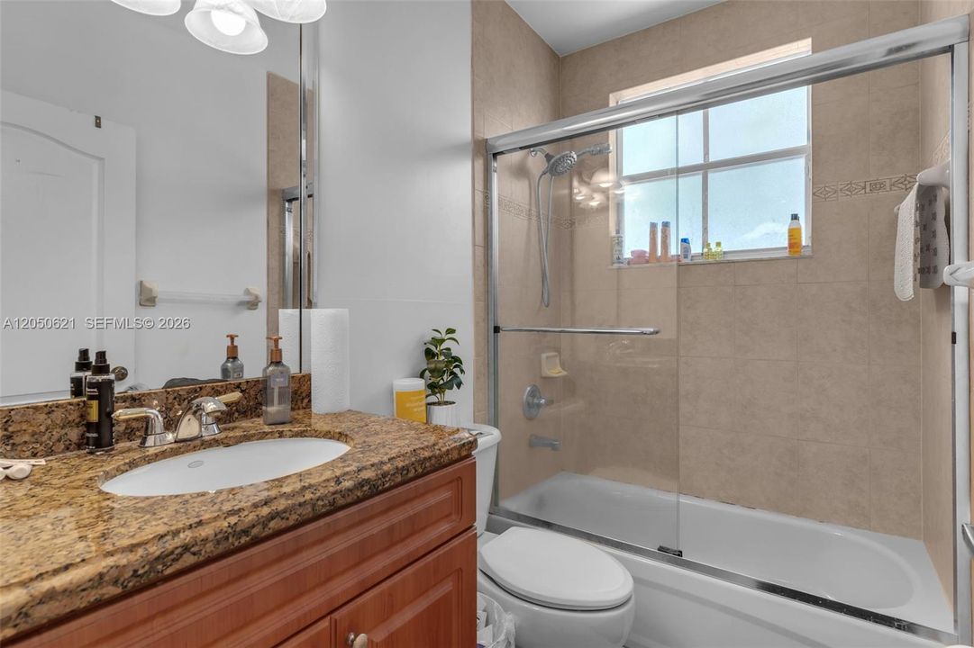 For Sale: $999,000 (4 beds, 3 baths, 2589 Square Feet)
