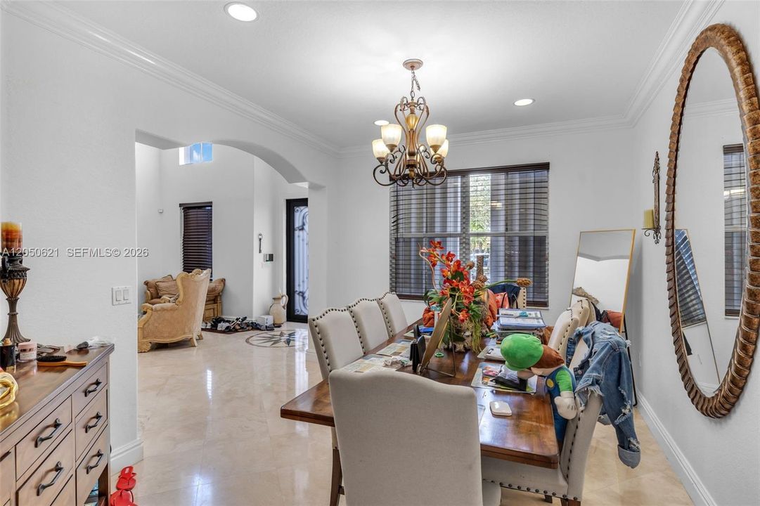 For Sale: $999,000 (4 beds, 3 baths, 2589 Square Feet)