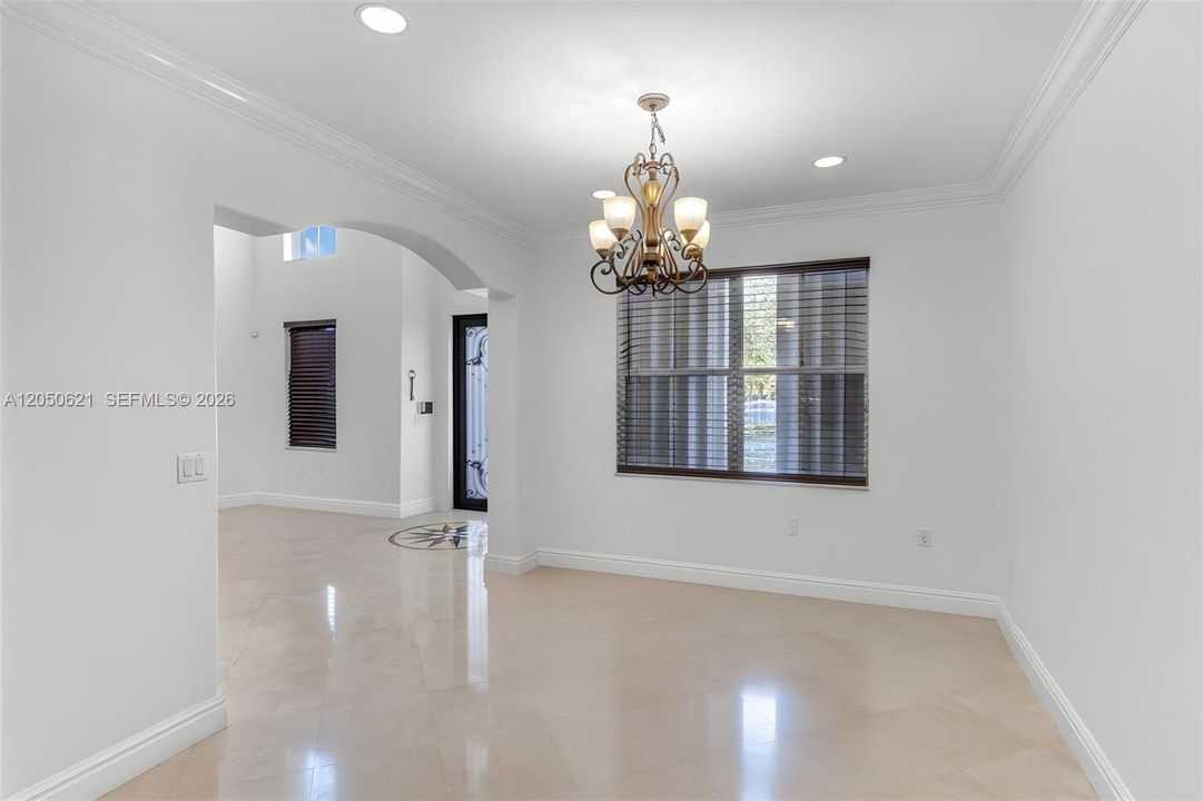 For Sale: $999,000 (4 beds, 3 baths, 2589 Square Feet)