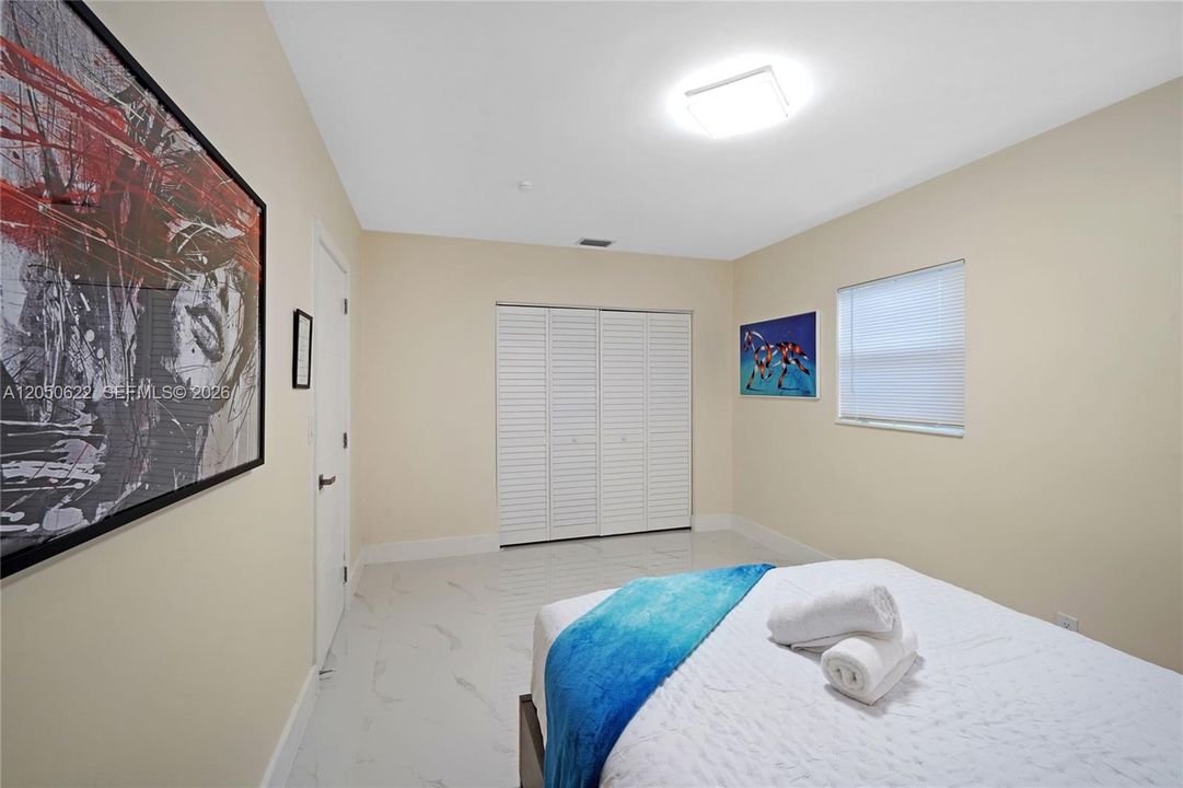 В аренду: $3,250 (2 спален, 2 ванн, 1015 Квадратных фут)