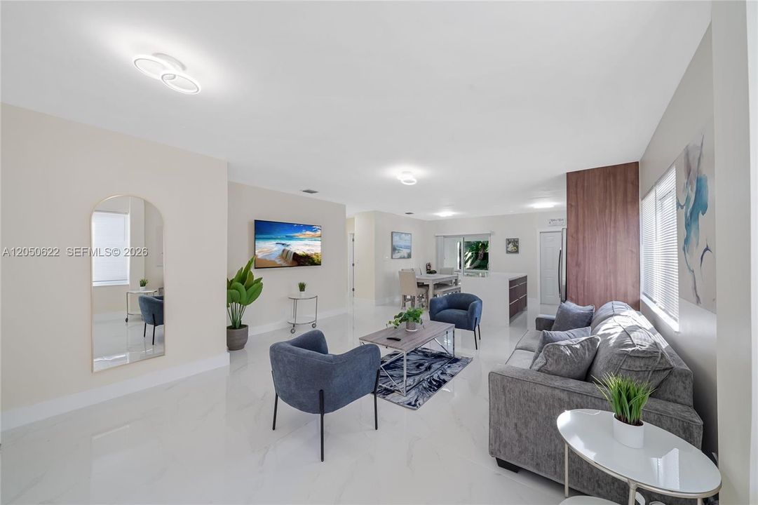 В аренду: $3,250 (2 спален, 2 ванн, 1015 Квадратных фут)