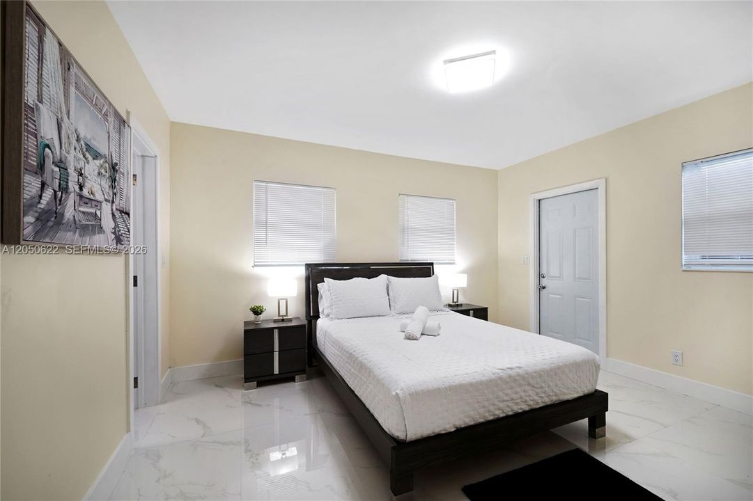 В аренду: $3,250 (2 спален, 2 ванн, 1015 Квадратных фут)