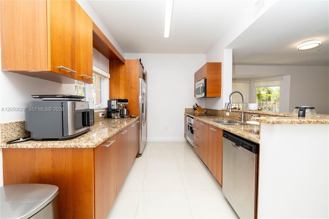 En Venta: $739,000 (3 camas, 2 baños, 1797 Pies cuadrados)