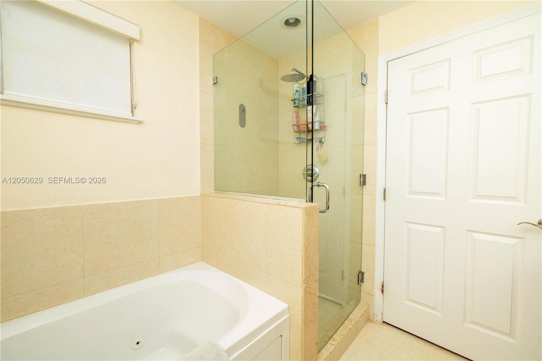 En Venta: $739,000 (3 camas, 2 baños, 1797 Pies cuadrados)