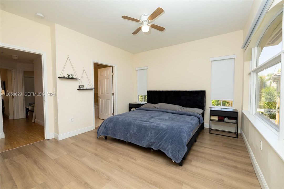 En Venta: $739,000 (3 camas, 2 baños, 1797 Pies cuadrados)