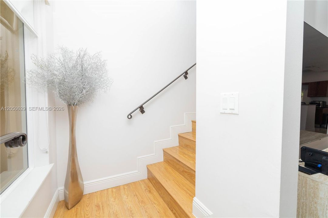 En Venta: $739,000 (3 camas, 2 baños, 1797 Pies cuadrados)