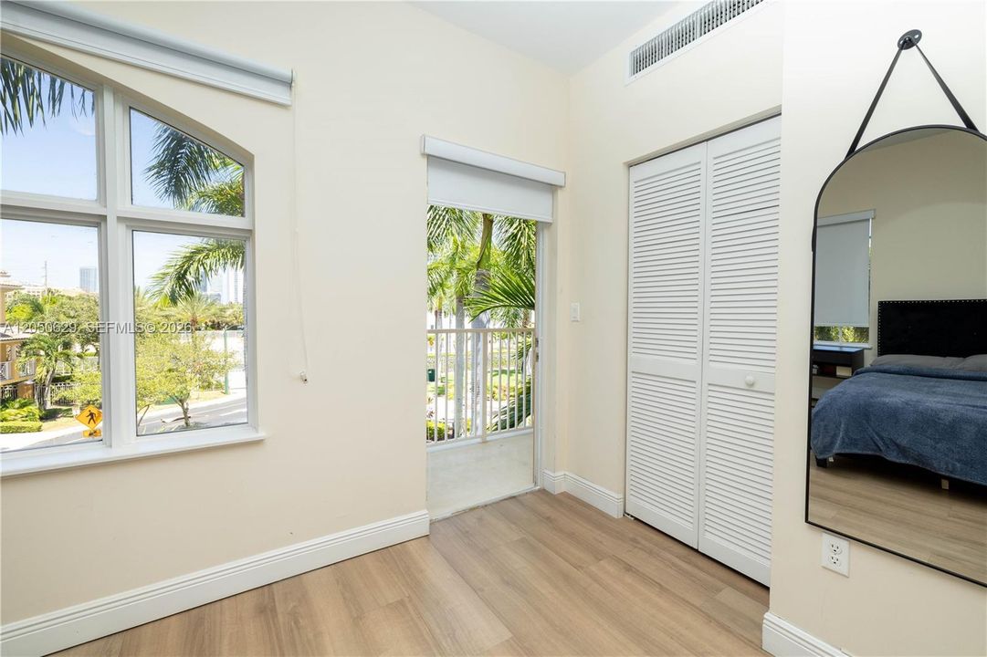 En Venta: $739,000 (3 camas, 2 baños, 1797 Pies cuadrados)