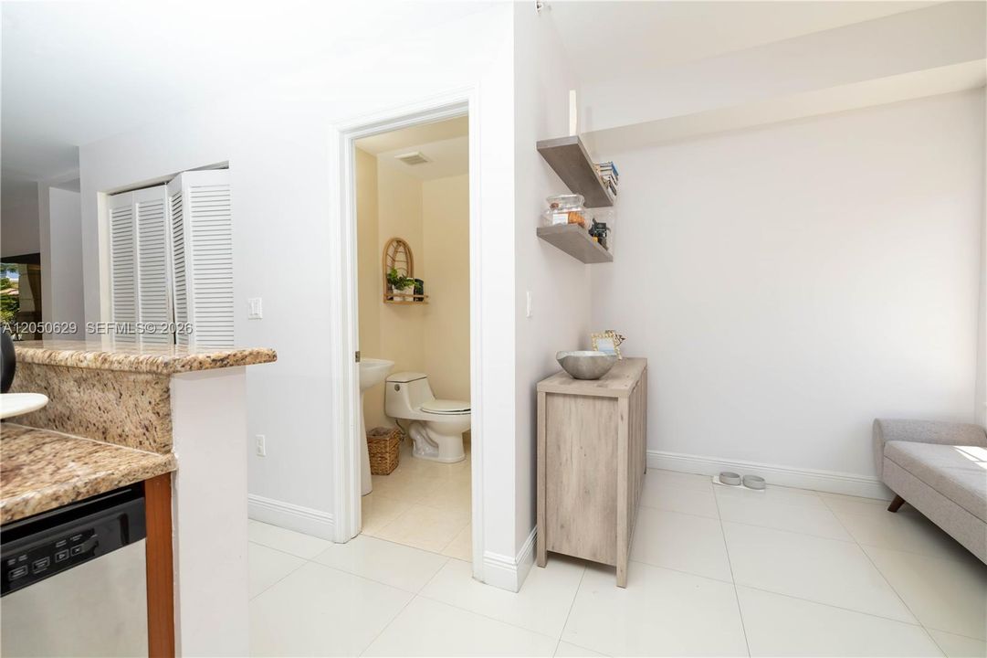 En Venta: $739,000 (3 camas, 2 baños, 1797 Pies cuadrados)