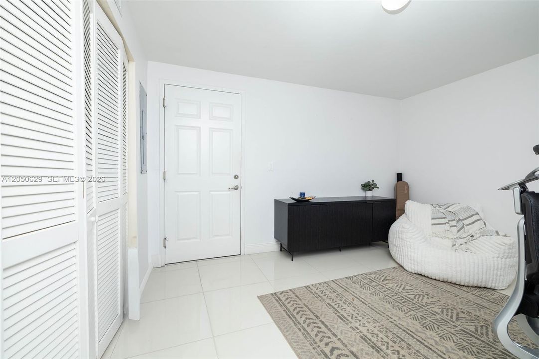 En Venta: $739,000 (3 camas, 2 baños, 1797 Pies cuadrados)