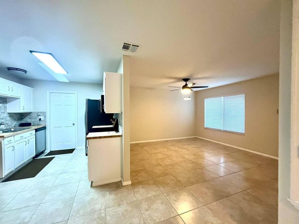 kitchen and livingroom