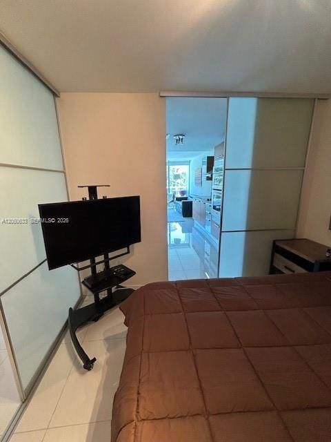 В аренду: $2,650 (0 спален, 1 ванн, 779 Квадратных фут)