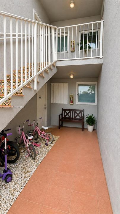 В аренду: $2,850 (3 спален, 2 ванн, 1120 Квадратных фут)