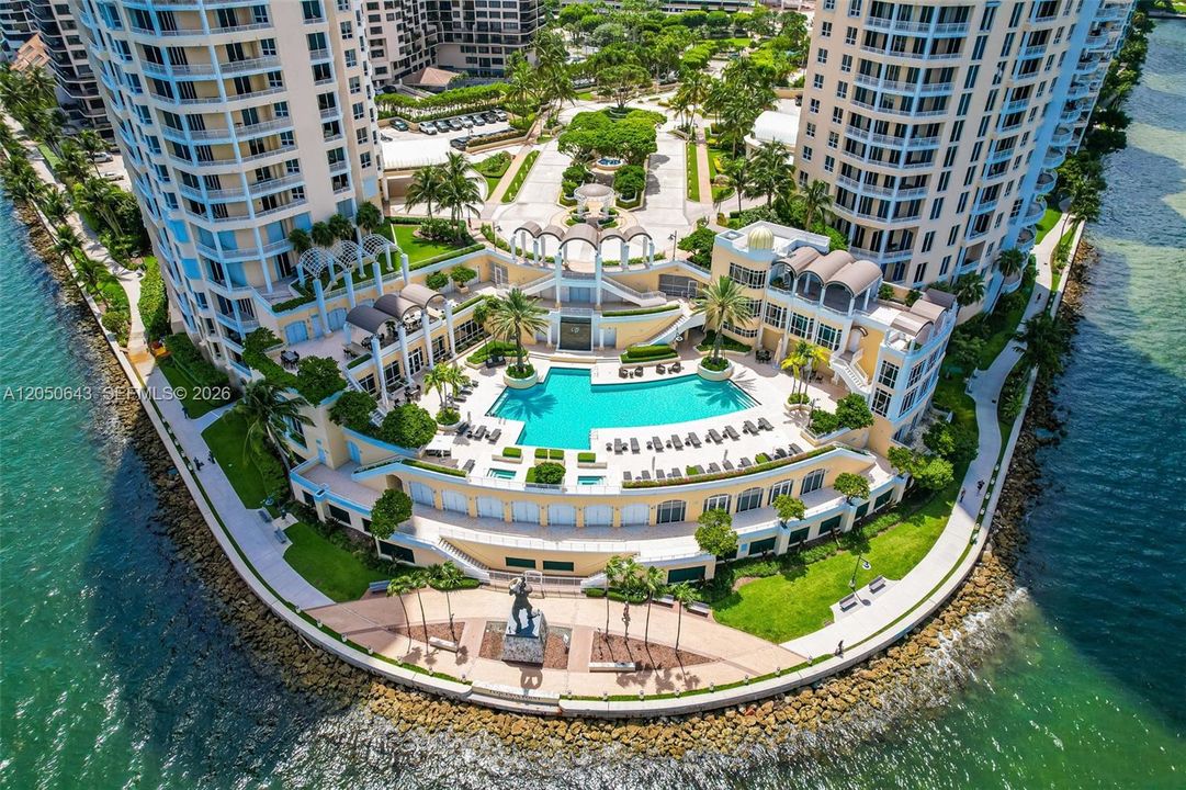 На продажу: $2,950,000 (3 спален, 2 ванн, 2353 Квадратных фут)