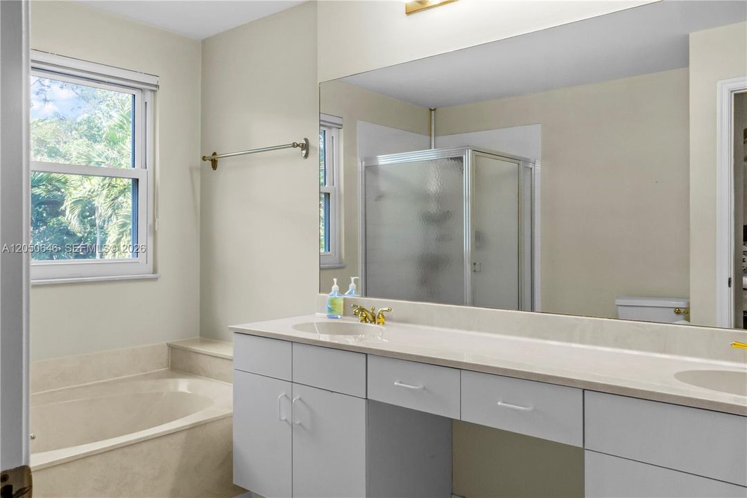 En Renta: $5,000 (3 camas, 2 baños, 2127 Pies cuadrados)