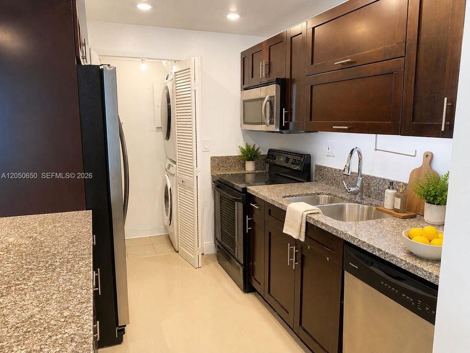 Recently Rented: $2,450 (2 beds, 2 baths, 1106 Square Feet)