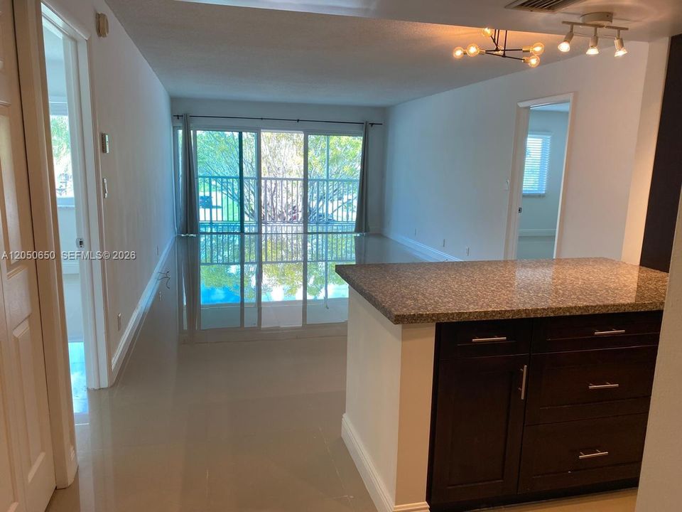 Recently Rented: $2,450 (2 beds, 2 baths, 1106 Square Feet)