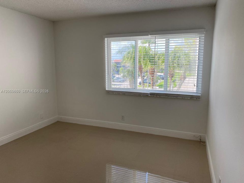 Recently Rented: $2,450 (2 beds, 2 baths, 1106 Square Feet)