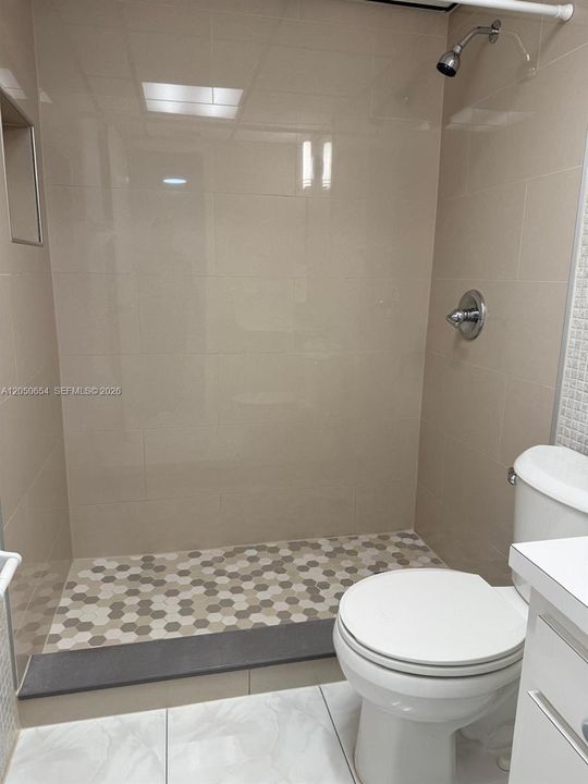 En Venta: $265,000 (2 camas, 2 baños, 925 Pies cuadrados)