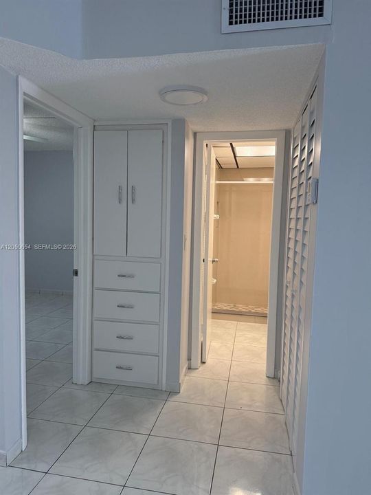 En Venta: $265,000 (2 camas, 2 baños, 925 Pies cuadrados)