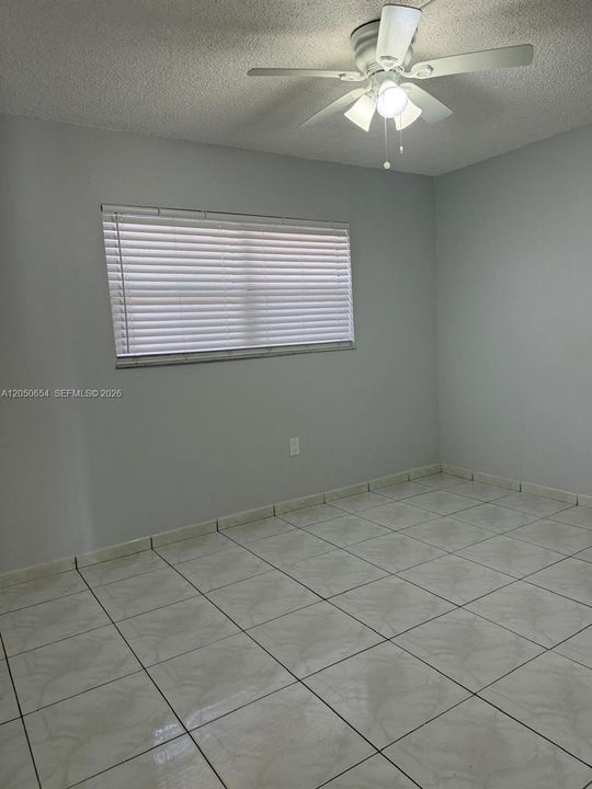 En Venta: $265,000 (2 camas, 2 baños, 925 Pies cuadrados)