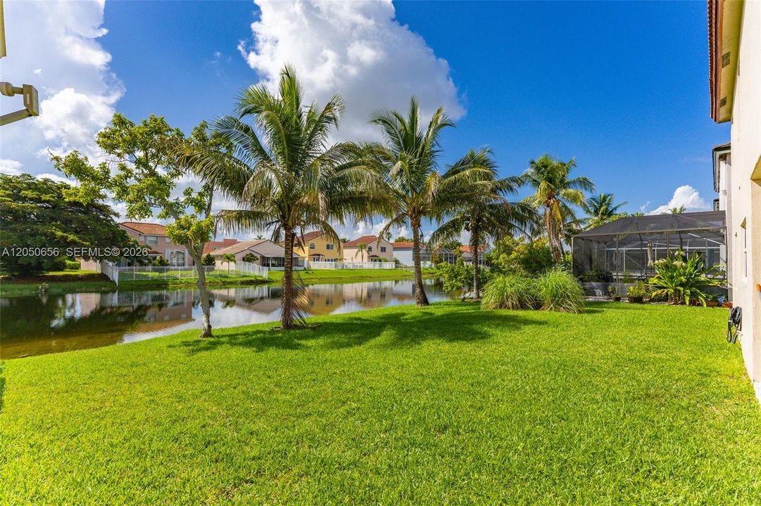 En Venta: $595,000 (3 camas, 2 baños, 2144 Pies cuadrados)