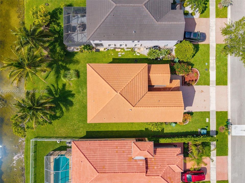 En Venta: $595,000 (3 camas, 2 baños, 2144 Pies cuadrados)
