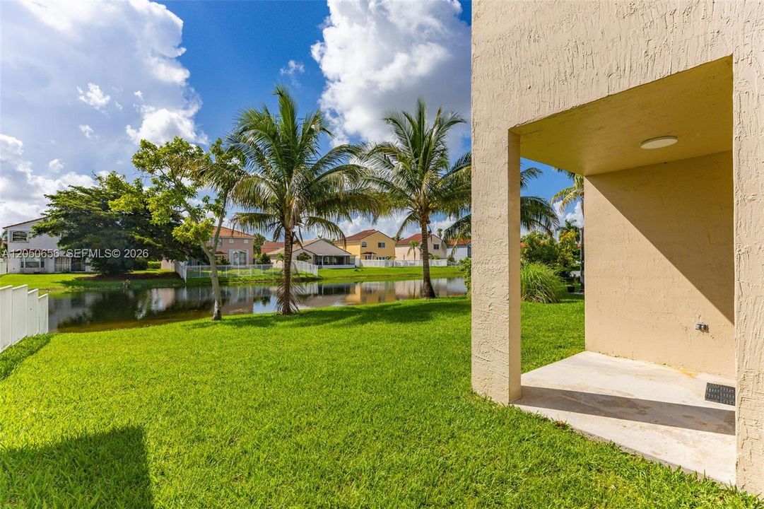 En Venta: $595,000 (3 camas, 2 baños, 2144 Pies cuadrados)