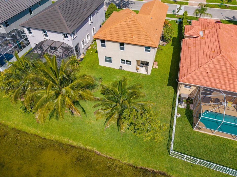 En Venta: $595,000 (3 camas, 2 baños, 2144 Pies cuadrados)