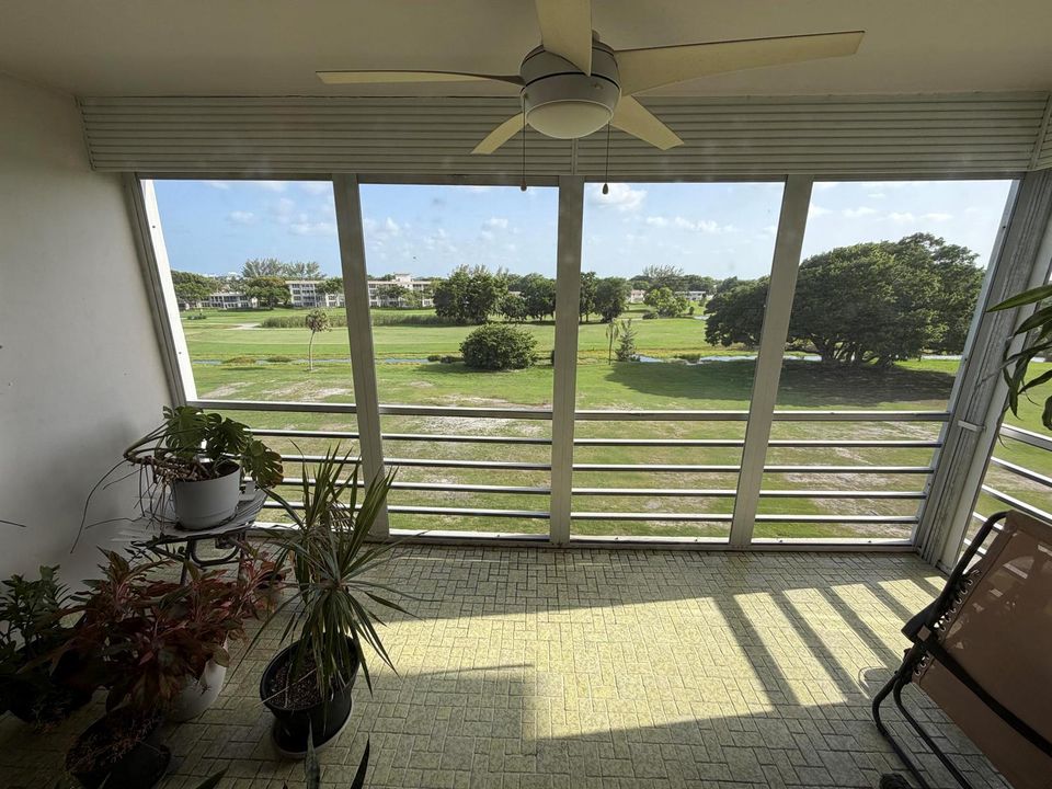 balcony
