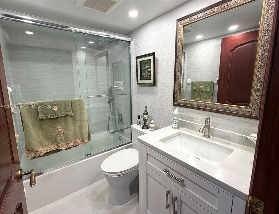 For Rent: $3,600 (2 beds, 2 baths, 1085 Square Feet)