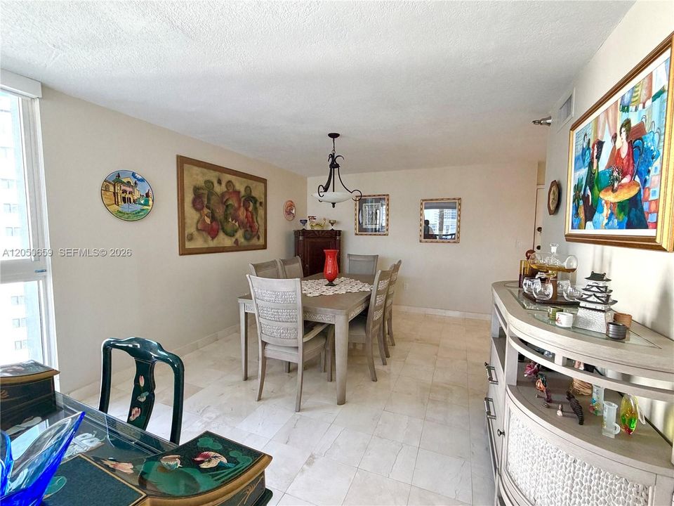 For Rent: $3,600 (2 beds, 2 baths, 1085 Square Feet)