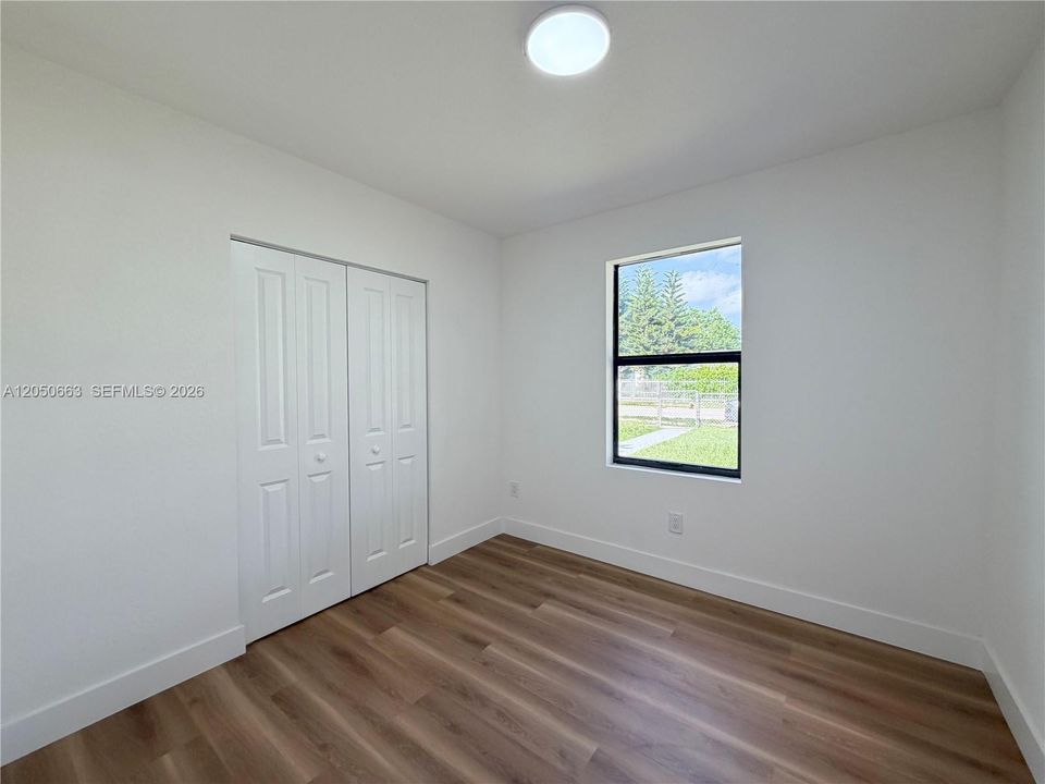 For Sale: $519,000 (3 beds, 2 baths, 952 Square Feet)
