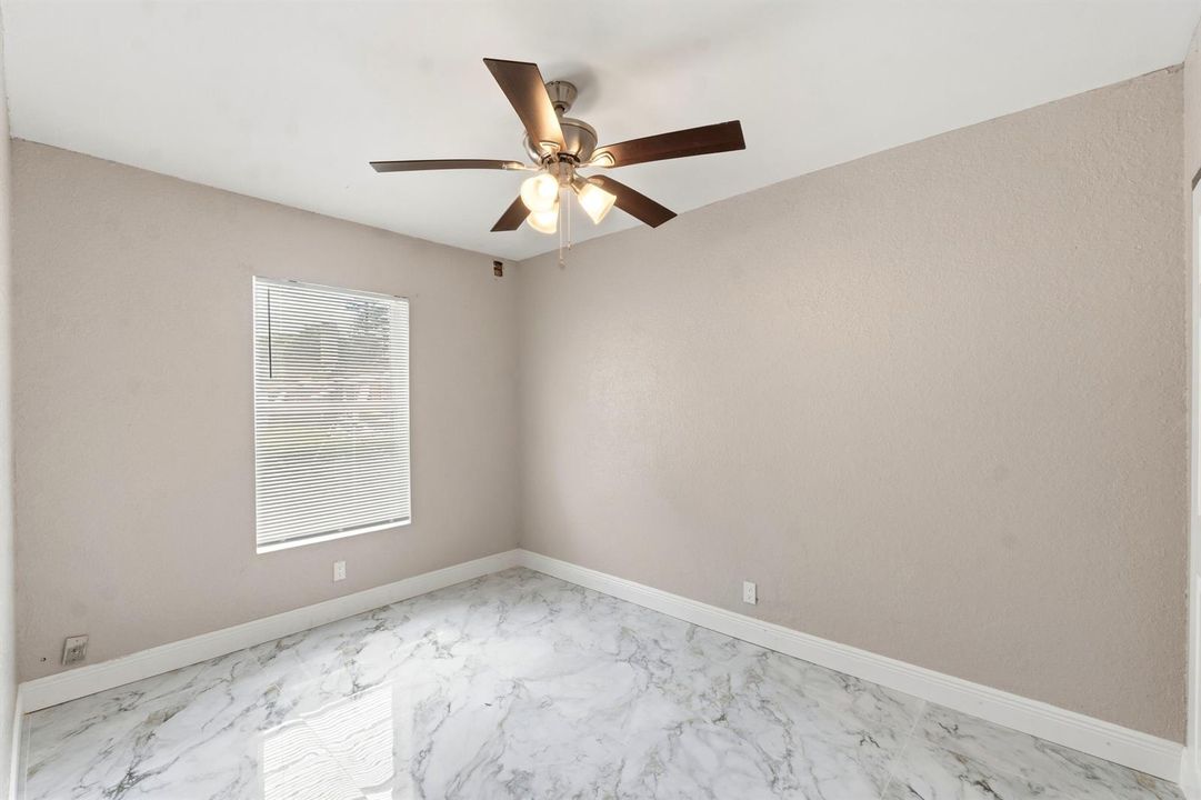 166 SW 3rd St_001