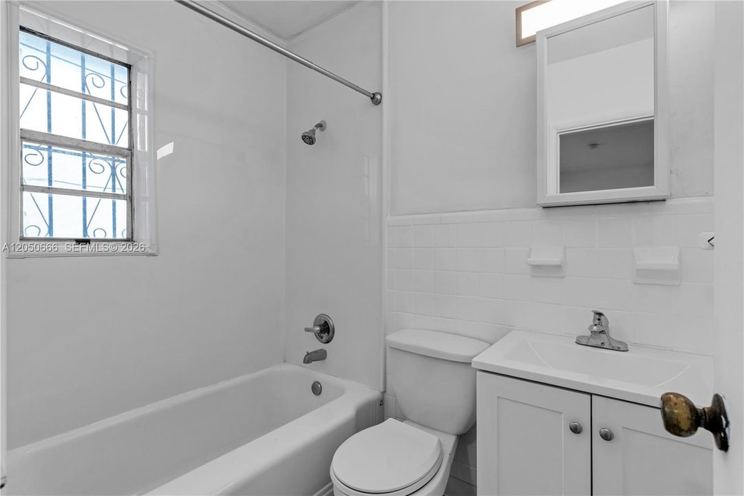 В аренду: $1,900 (1 спален, 1 ванн, 600 Квадратных фут)