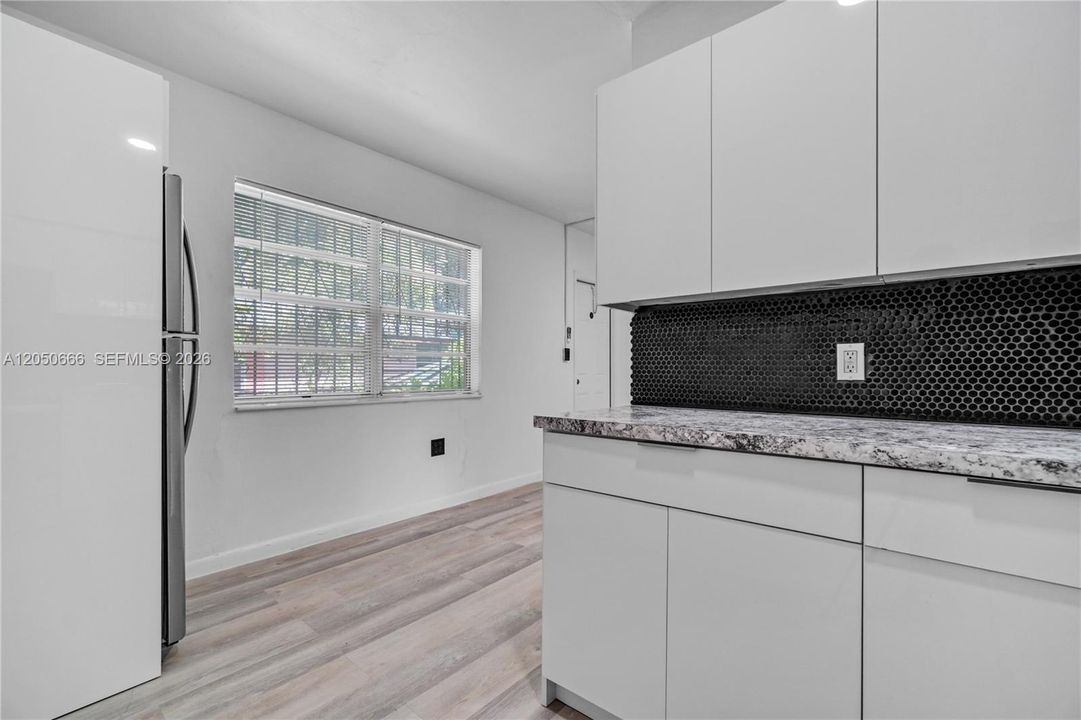 В аренду: $1,900 (1 спален, 1 ванн, 600 Квадратных фут)